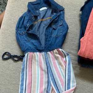 BUNDLE of Size 5/6 and 6X girls some size 7 Girls clothes. In great condition.